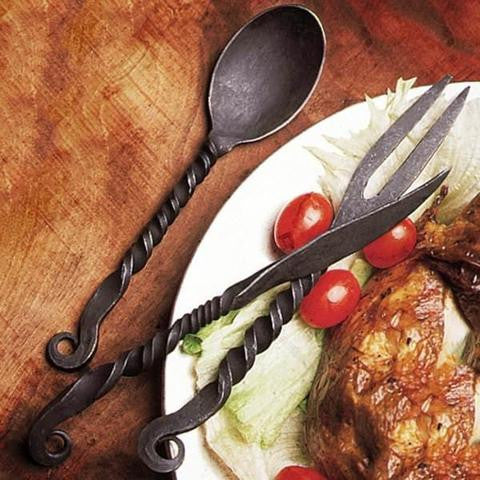Medieval Utensils – Knives, Spoons, and Forks