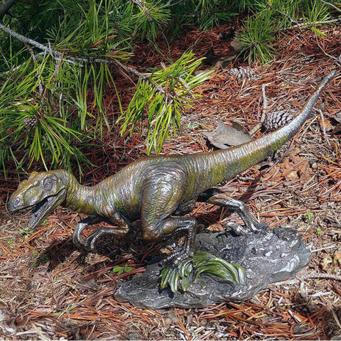 Velociraptor Statue