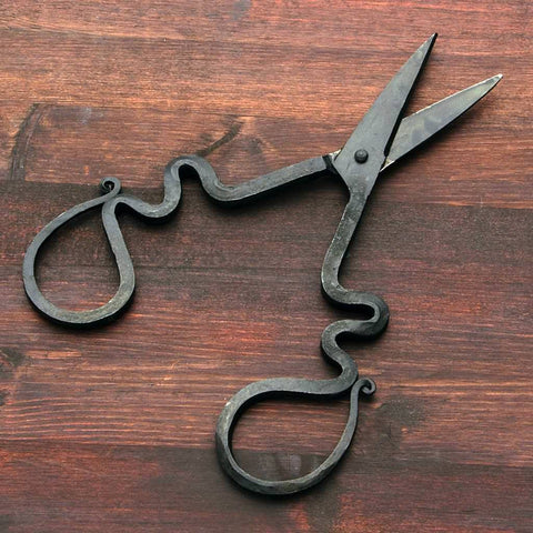 Retro Forged Iron Wavy Scissors